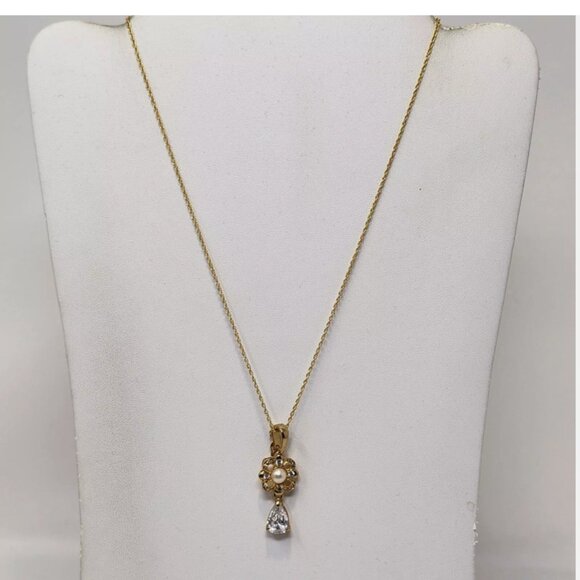 Vintage Crystal Teardrop Pearl Pendant Gold Tone Chain Necklace - Picture 3 of 4